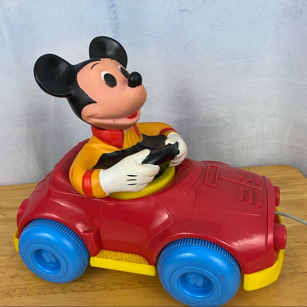 Vintage Mickey Mouse Pull-Mees Disney 1973 Kohner